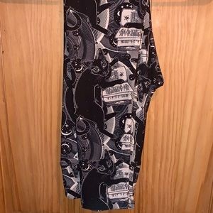 LuLaRoe Pants - ❌SOLD❌ NWT OS LLR Black Cats Printed Leggings LuLaRoe Pants - ❌SOLD❌ NWT OS LLR Black Cats Printed Leggings